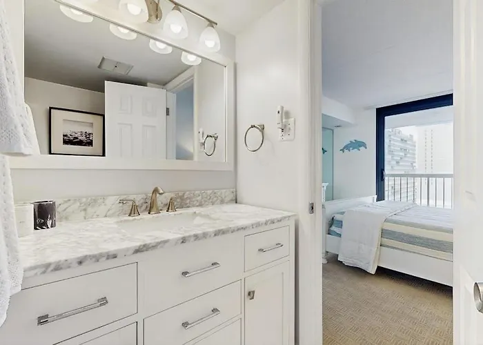 Modern Ocean-view With Balcony Pools Saunas Tennis & Gym Ocean City