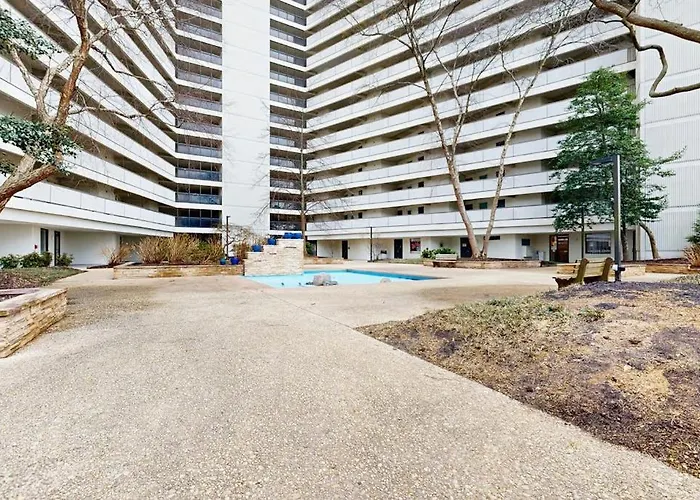 Modern Ocean-view With Balcony Pools Saunas Tennis & Gym Holiday home Ocean City
