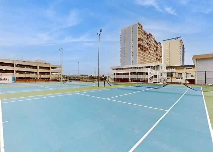 Modern Ocean-view With Balcony Pools Saunas Tennis & Gym Holiday home